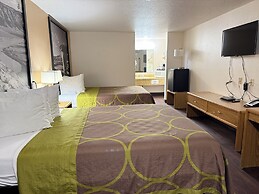 Hardin Lodge By Capital O Little Bighorn Battlefield I-90