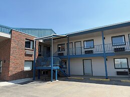 Hardin Lodge By Capital O Little Bighorn Battlefield I-90
