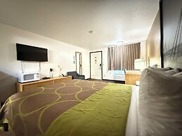 Hardin Lodge By Capital O Little Bighorn Battlefield I-90