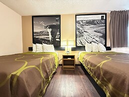 Hardin Lodge By Capital O Little Bighorn Battlefield I-90