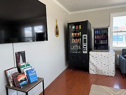 Hardin Lodge By Capital O Little Bighorn Battlefield I-90