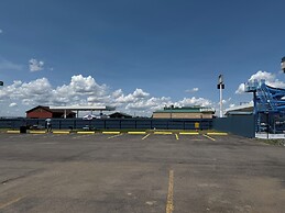 Hardin Lodge By Capital O Little Bighorn Battlefield I-90