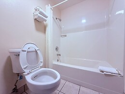 Hardin Lodge By Capital O Little Bighorn Battlefield I-90