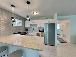 Beach House Lower