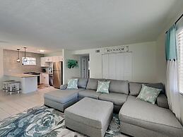 Beach House Lower