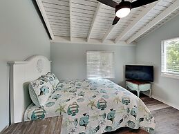Beach House Lower