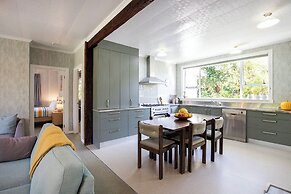 Cliffscapes Holiday House