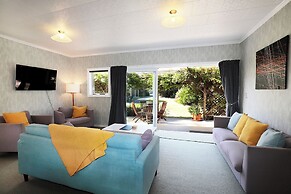 Cliffscapes Holiday House