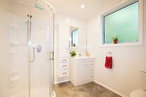 Cliffscapes Holiday House