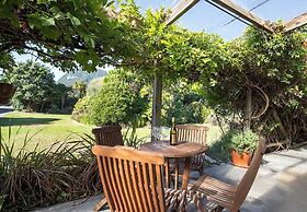 Cliffscapes Holiday House