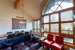3 Bedroom Plus Loft Condo Near Snowflake Lift at Elk Ridge Townhomes