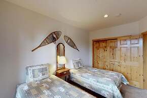 3 Bedroom Plus Loft Condo Near Snowflake Lift at Elk Ridge Townhomes