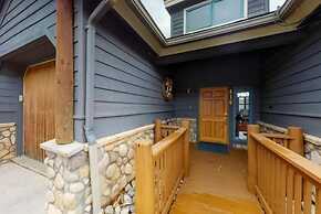 3 Bedroom Plus Loft Condo Near Snowflake Lift at Elk Ridge Townhomes