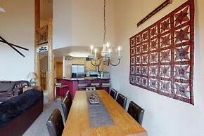 3 Bedroom Plus Loft Condo Near Snowflake Lift at Elk Ridge Townhomes