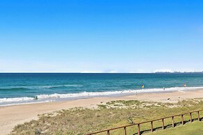 Albatross Beachfront 3 Bedroom Apartment