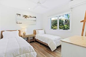 Mermaid Beachside Apartment - Direct Beach Access