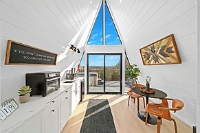 HERA Treehouse Fredericksburg