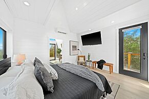 HERA Treehouse Fredericksburg