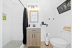 HERA Treehouse Fredericksburg