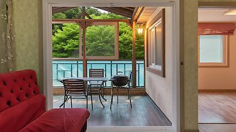 Gapyeong Swimteo Pet Pension