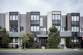 StayAU Stylish 3BR Sea Breeze Mordialloc