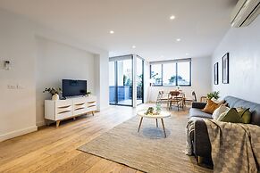 StayAU Stylish 3BR Sea Breeze Mordialloc