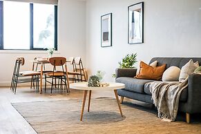 StayAU Stylish 3BR Sea Breeze Mordialloc