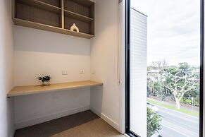 StayAU Stylish 3BR Sea Breeze Mordialloc