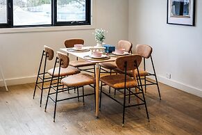 StayAU Stylish 3BR Sea Breeze Mordialloc