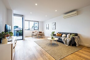 StayAU Stylish 3BR Sea Breeze Mordialloc