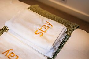 StayAU Stylish 3BR Sea Breeze Mordialloc