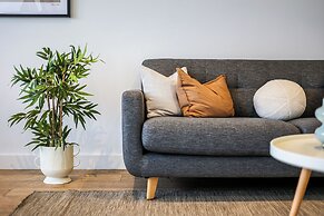 StayAU Stylish 3BR Sea Breeze Mordialloc