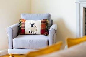 Newhall Gardens - Botanical Bliss