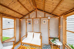 Newhall Gardens - Botanical Bliss