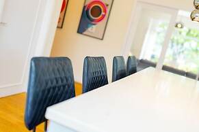 Newhall Gardens - Botanical Bliss