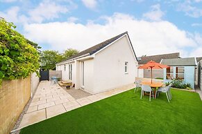 Newhall Gardens - Botanical Bliss