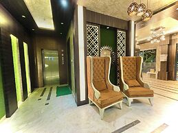 Hotel KUBER PALACE - Sea beach & Temple