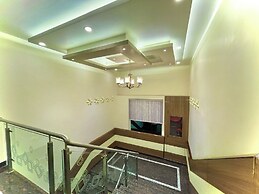 Hotel KUBER PALACE - Sea beach & Temple