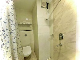 Hotel KUBER PALACE - Sea beach & Temple