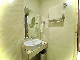 Hotel KUBER PALACE - Sea beach & Temple