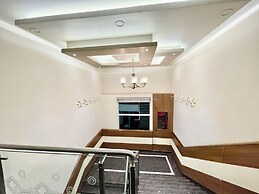 Hotel KUBER PALACE - Sea beach & Temple