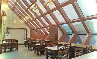 Hotel KUBER PALACE - Sea beach & Temple