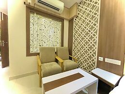 Hotel KUBER PALACE - Sea beach & Temple