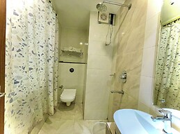 Hotel KUBER PALACE - Sea beach & Temple