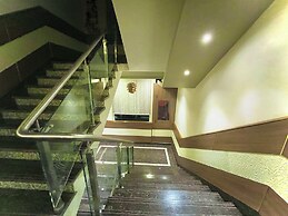 Hotel KUBER PALACE - Sea beach & Temple