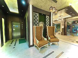 Hotel KUBER PALACE - Sea beach & Temple