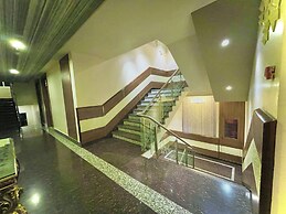 Hotel KUBER PALACE - Sea beach & Temple