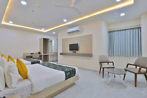 Hotel The Grand Radhey