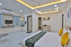 Hotel The Grand Radhey