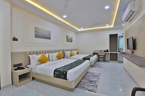 Hotel The Grand Radhey